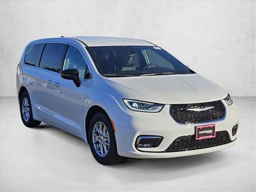 2025 Chrysler Pacifica L