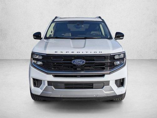 Oxford White 2025 Ford Expedition Platinum