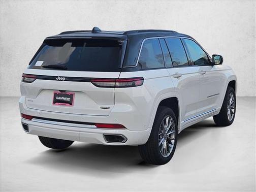 2025 Jeep Grand Cherokee Summit
