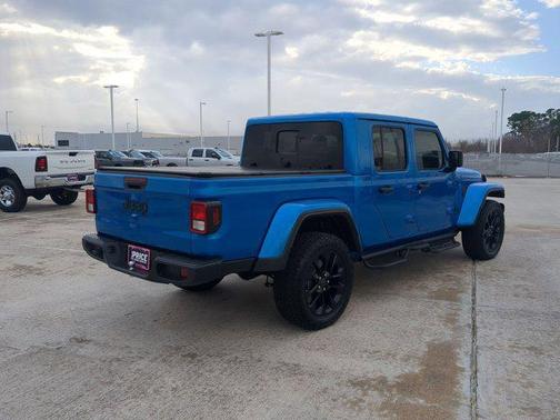 2025 Jeep Gladiator Nighthawk