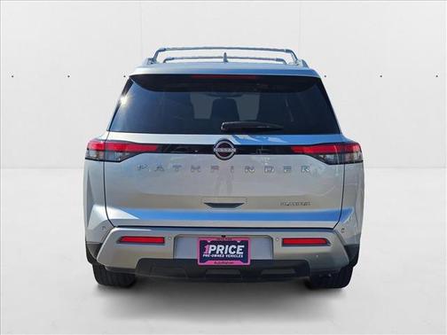 2023 Nissan Pathfinder Platinum FWD
