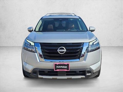 2023 Nissan Pathfinder Platinum FWD