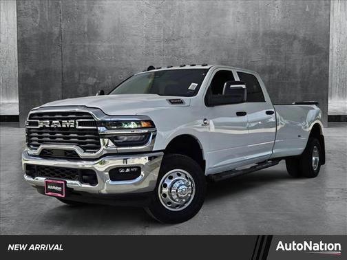 2025 RAM 3500 Tradesman Crew Cab 4x4 8' Box