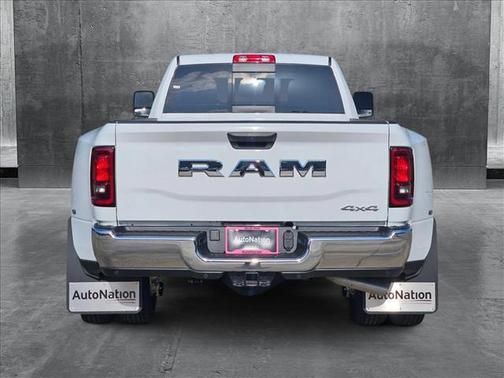 2025 RAM 3500 Tradesman Crew Cab 4x4 8' Box