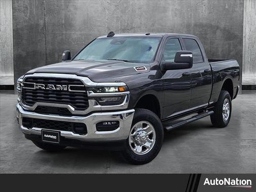 2025 RAM 2500 Tradesman Crew Cab 4x4 6'4' Box