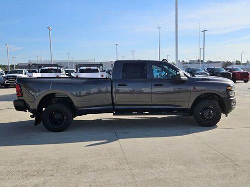 2026 RAM 3500 Tradesman Crew Cab 4x4 8' Box