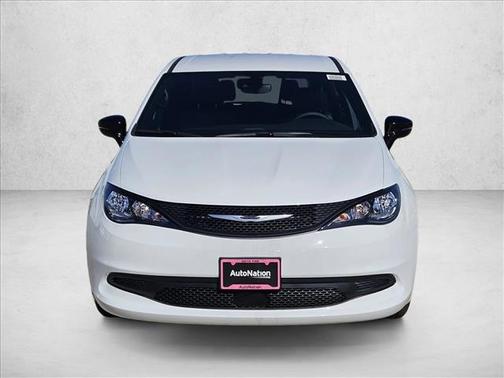 2025 Chrysler Voyager LX