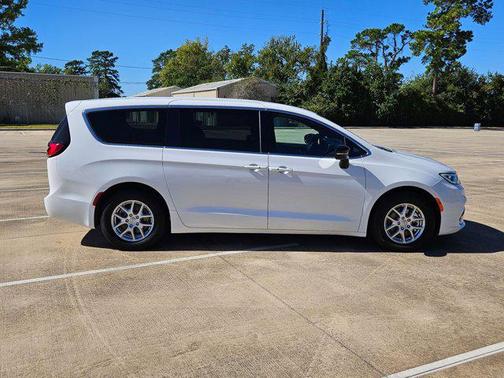 2025 Chrysler Pacifica L