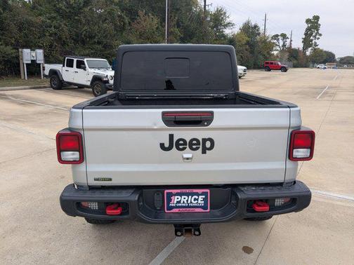 2022 Jeep Gladiator Sport S