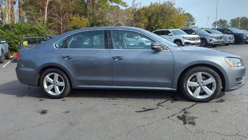 2013 Volkswagen Passat 2.5 SE