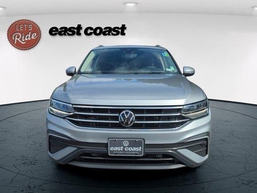 Pyrite Silver Metallic 2022 Volkswagen Tiguan 2.0T SE