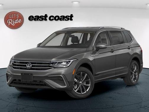 Pyrite Silver Metallic 2022 Volkswagen Tiguan 2.0T SE