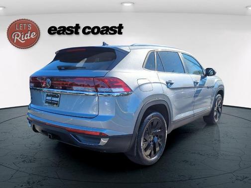 2026 Volkswagen Atlas Cross Sport 2.0T SE