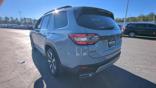 2023 Honda Pilot Touring