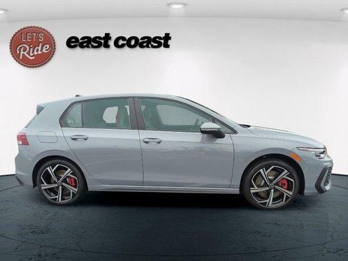 2025 Volkswagen Golf GTI 2.0T SE