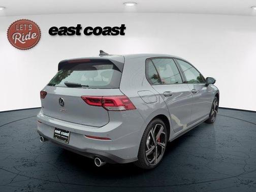 2025 Volkswagen Golf GTI 2.0T SE