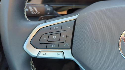 2025 Volkswagen Atlas 2.0T SE