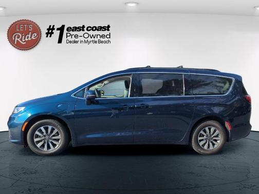 2022 Chrysler Pacifica Hybrid Touring L