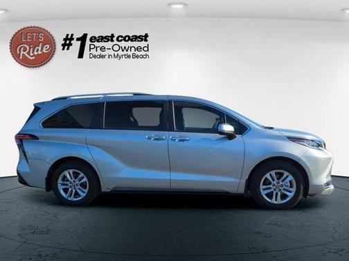 2025 Toyota Sienna Limited