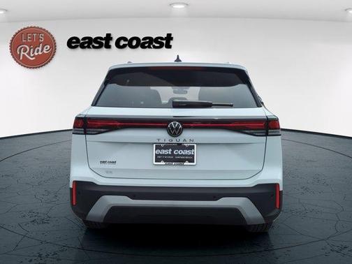 2025 Volkswagen Tiguan 2.0T SE