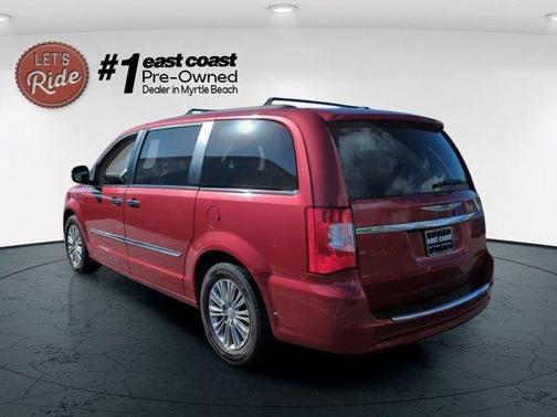 2015 Chrysler Town & Country Touring-L