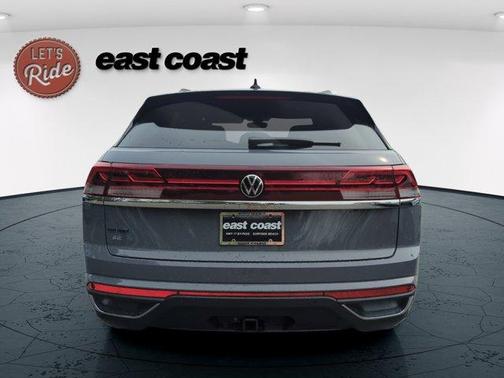 Pure Gray 2026 Volkswagen Atlas Cross Sport 2.0T SE W/TECHNOLOGY