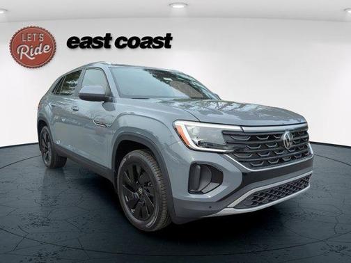 Pure Gray 2026 Volkswagen Atlas Cross Sport 2.0T SE W/TECHNOLOGY
