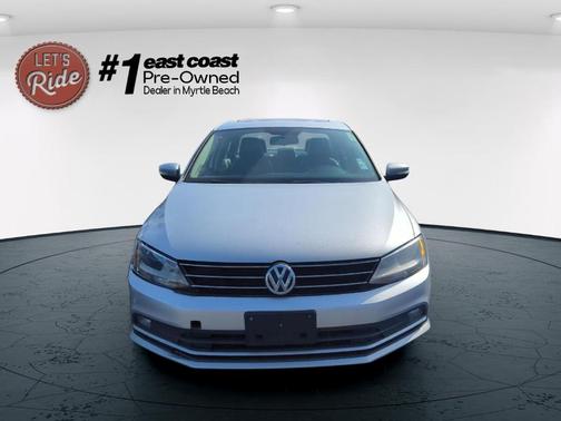 2015 Volkswagen Jetta Auto SE w/Connectivity/Navigation