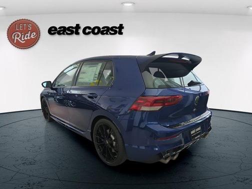 Lapiz Blue Metallic 2026 Volkswagen Golf R 2.0T