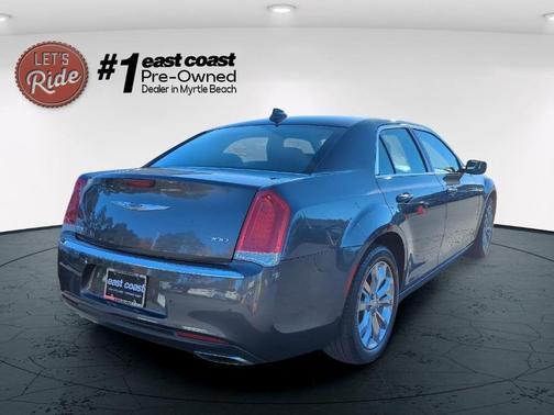 2018 Chrysler 300 Touring