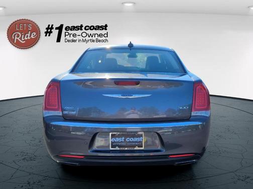 2018 Chrysler 300 Touring