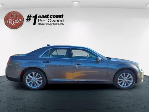 2018 Chrysler 300 Touring