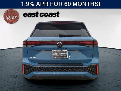 Monterey Blue W/Deep Black Roof 2026 Volkswagen Tiguan 2.0T SE R-Line Black