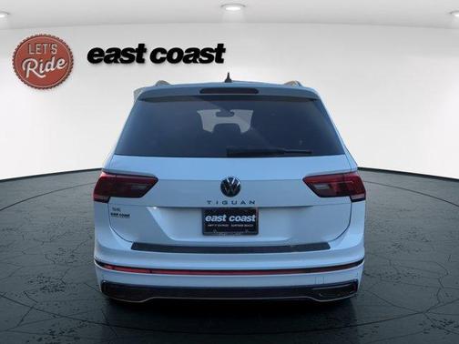 Opal White Pearl Effect 2024 Volkswagen Tiguan 2.0T SE R-Line Black