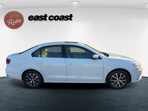 Pure White 2017 Volkswagen Jetta 1.4T SE