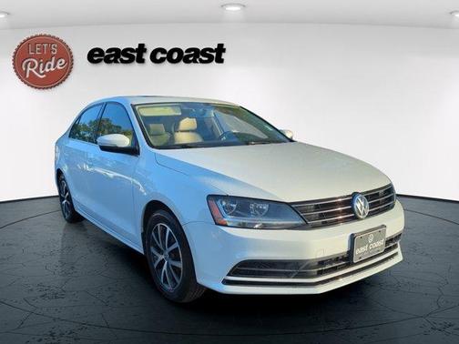 Pure White 2017 Volkswagen Jetta 1.4T SE