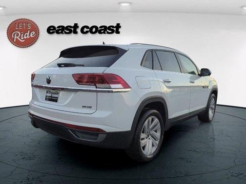 2022 Volkswagen Atlas Cross Sport 2.0T SE w/Technology