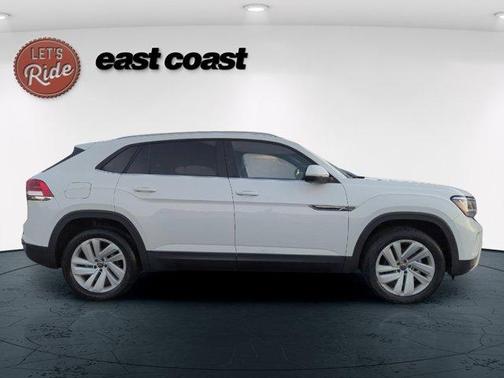 2022 Volkswagen Atlas Cross Sport 2.0T SE w/Technology