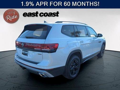 Opal White Pearl 2026 Volkswagen Atlas 2.0T Peak Edition