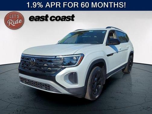 Opal White Pearl 2026 Volkswagen Atlas 2.0T Peak Edition