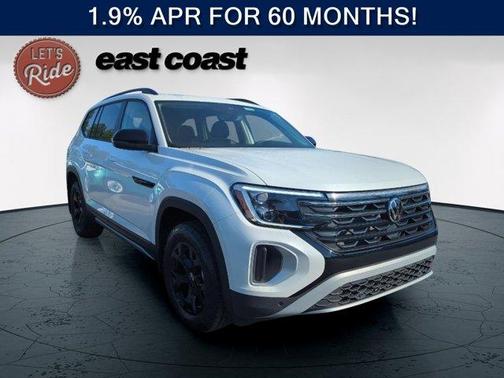 Opal White Pearl 2026 Volkswagen Atlas 2.0T Peak Edition