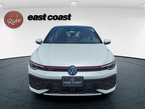 Opal White Pearl 2026 Volkswagen Golf GTI 2.0T SE