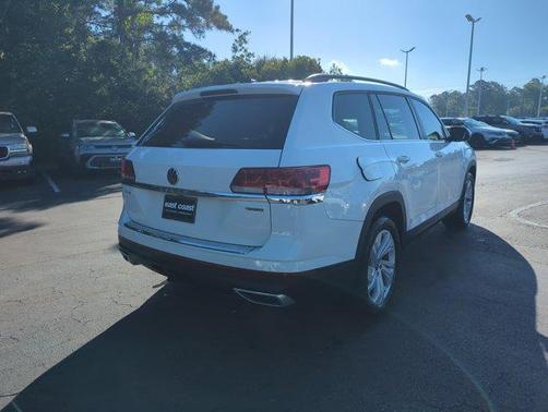 Pure White 2023 Volkswagen Atlas 3.6L SE w/Technology
