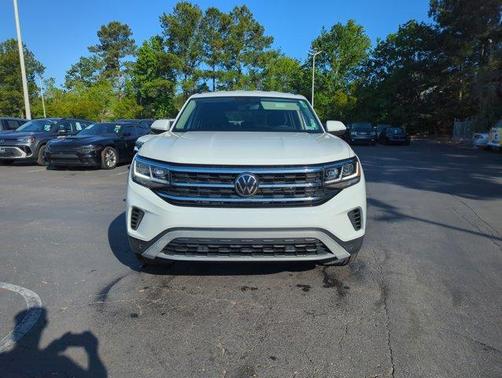 Pure White 2023 Volkswagen Atlas 3.6L SE w/Technology