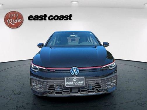 2025 Volkswagen Golf GTI 2.0T SE