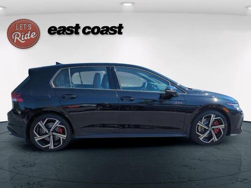 2025 Volkswagen Golf GTI 2.0T SE