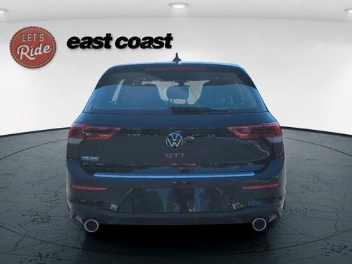 2025 Volkswagen Golf GTI 2.0T SE