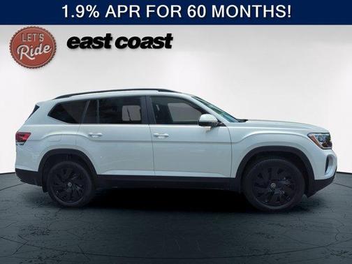 Opal White Pearl 2026 Volkswagen Atlas 2.0T SE W/TECHNOLOGY