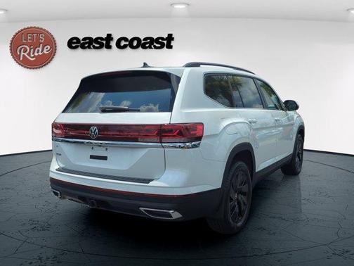 Opal White Pearl 2026 Volkswagen Atlas 2.0T SE W/TECHNOLOGY
