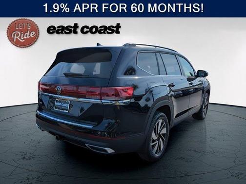 Deep Black Pearl Effect 2026 Volkswagen Atlas 2.0T SE W/TECHNOLOGY